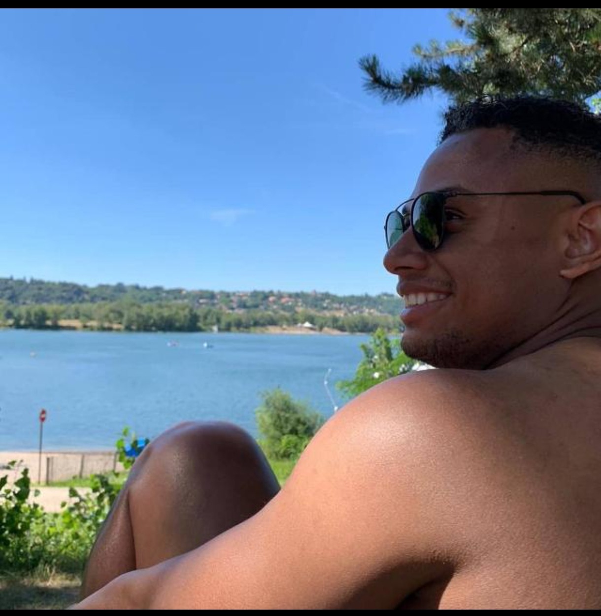 Profil de Bradlay, 33 ans, Sexe Monaco à Bonneville-et-Saint-Avit-de-Fumadières