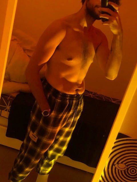 Profil de Artur, 24 ans, Sexe Monaco à Vidaillat
