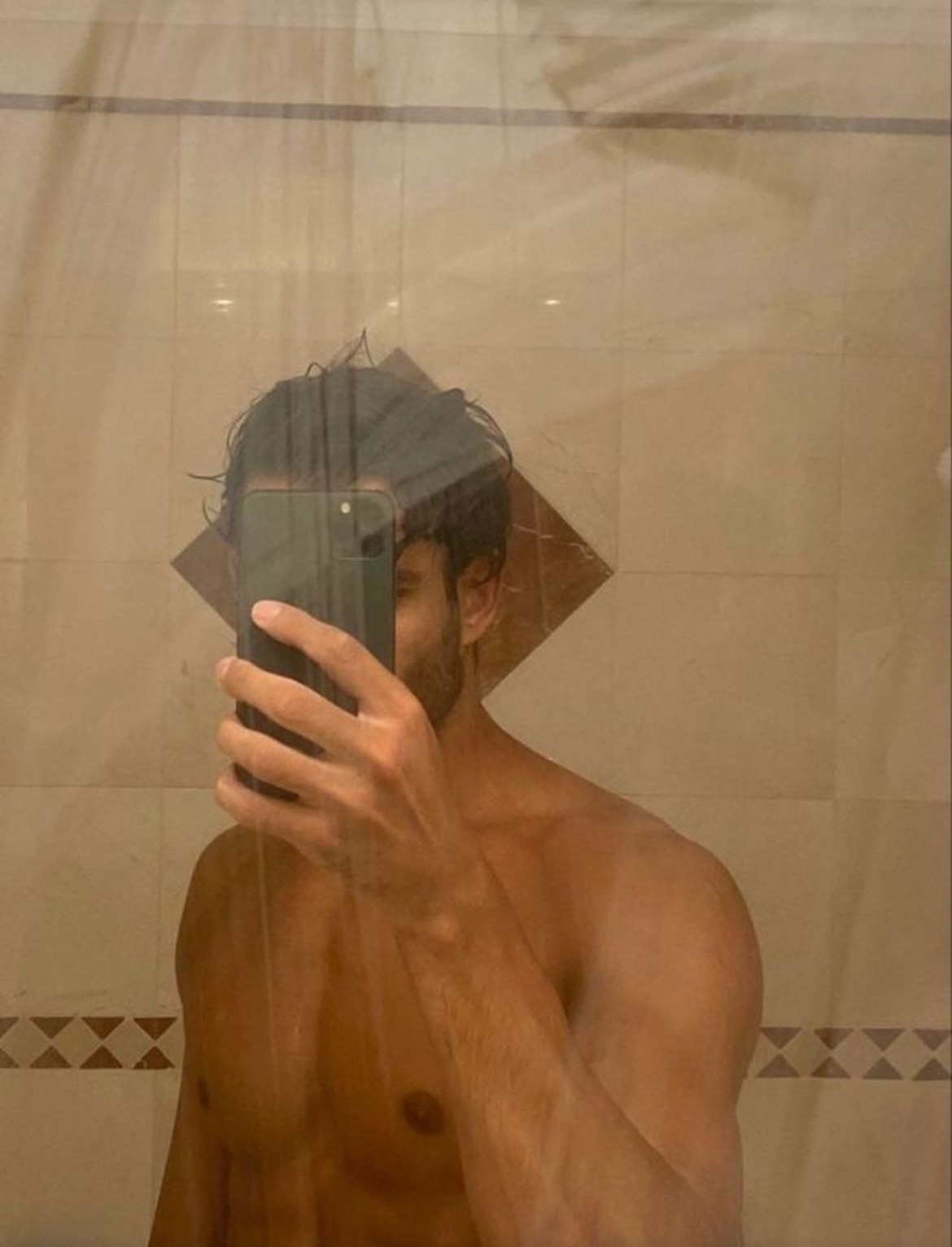 Profil de Mohamed-nour, 25 ans, Sexe Monaco à Saint-Georges-Buttavent