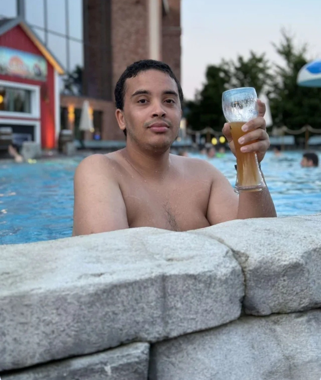 Profil de Roan, 24 ans, Sexe Monaco à Cassagnas