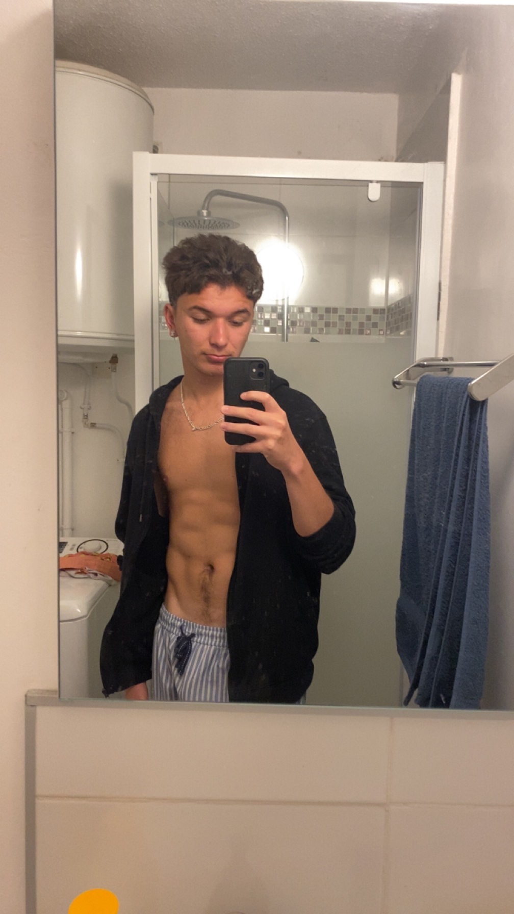 Profil de Amelius, 21 ans, Sexe Monaco à Saint-Just