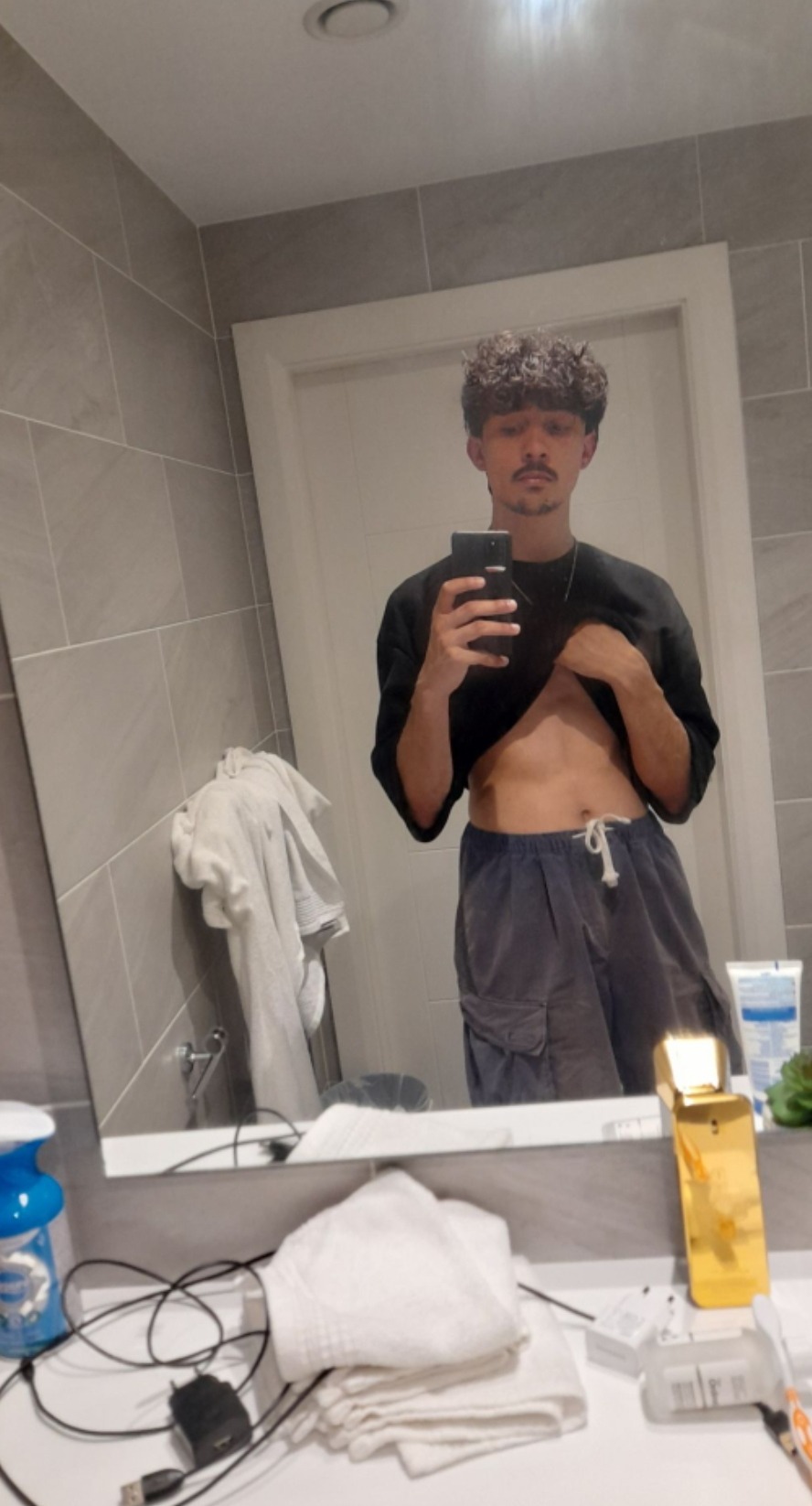 Profil de Mohamed-yacine, 21 ans, Sexe Monaco à Tasque