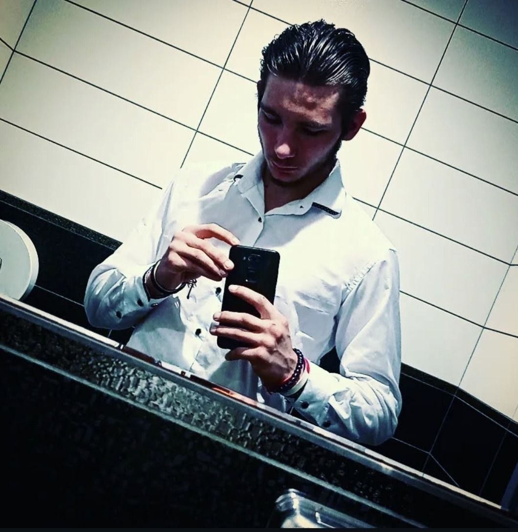 Profil de Carlos, 18 ans, Sexe Monaco à Herry