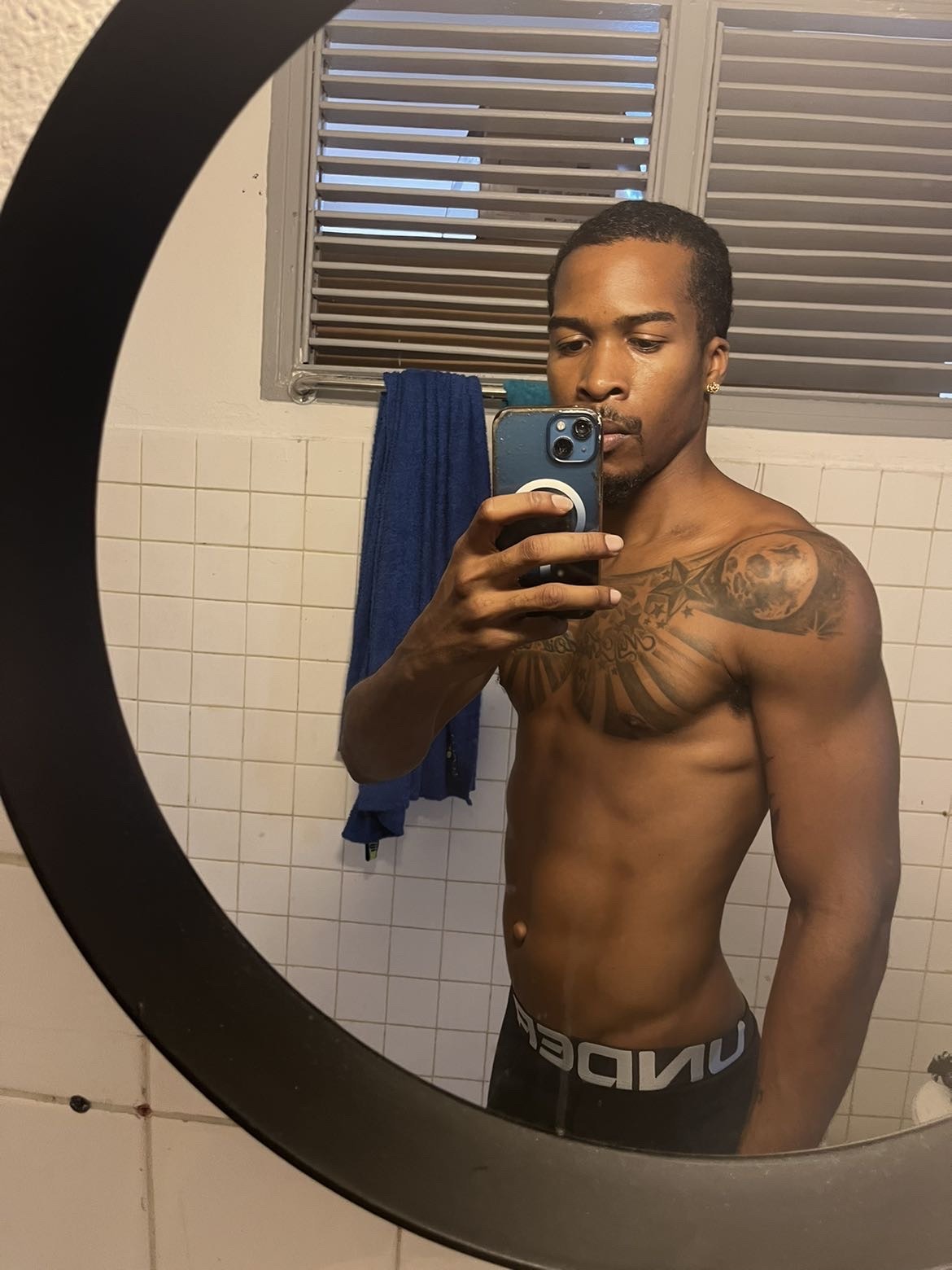 Profil de Kylan, 32 ans, Sexe Monaco à Saint-Fulgent-des-Ormes