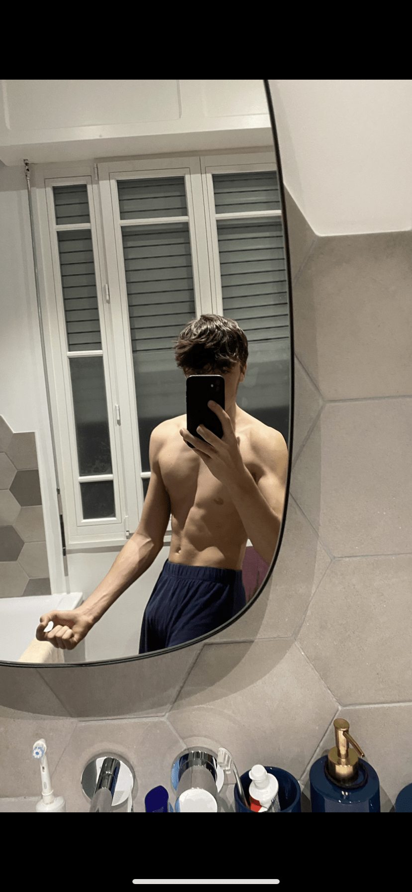 Profil de Rafi, 19 ans, Sexe Monaco à Salavre